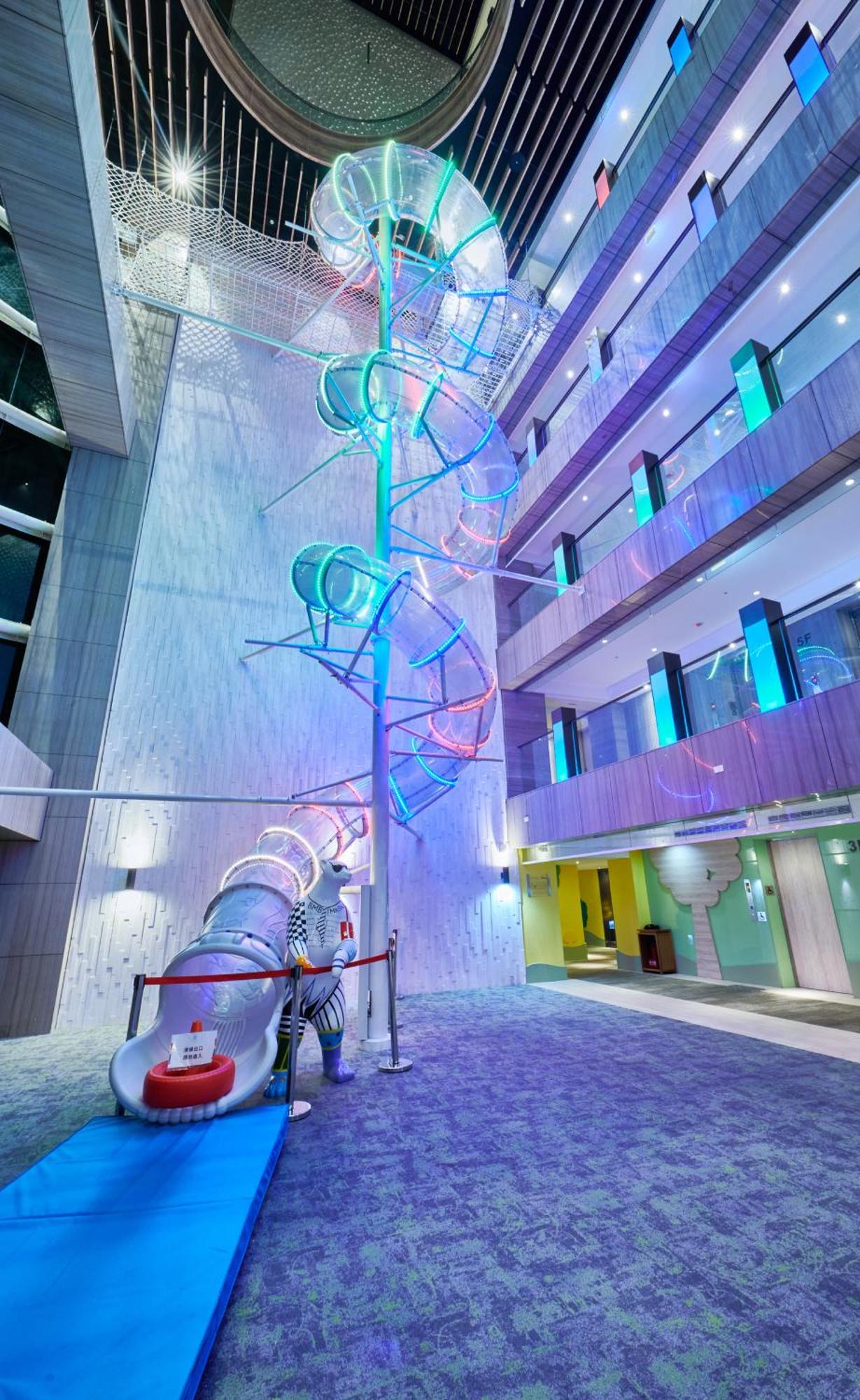 Grand Bay Resort Hotel Heng-ch'un Extérieur photo The Helix, the main staircase at the National University of Ireland, Galway