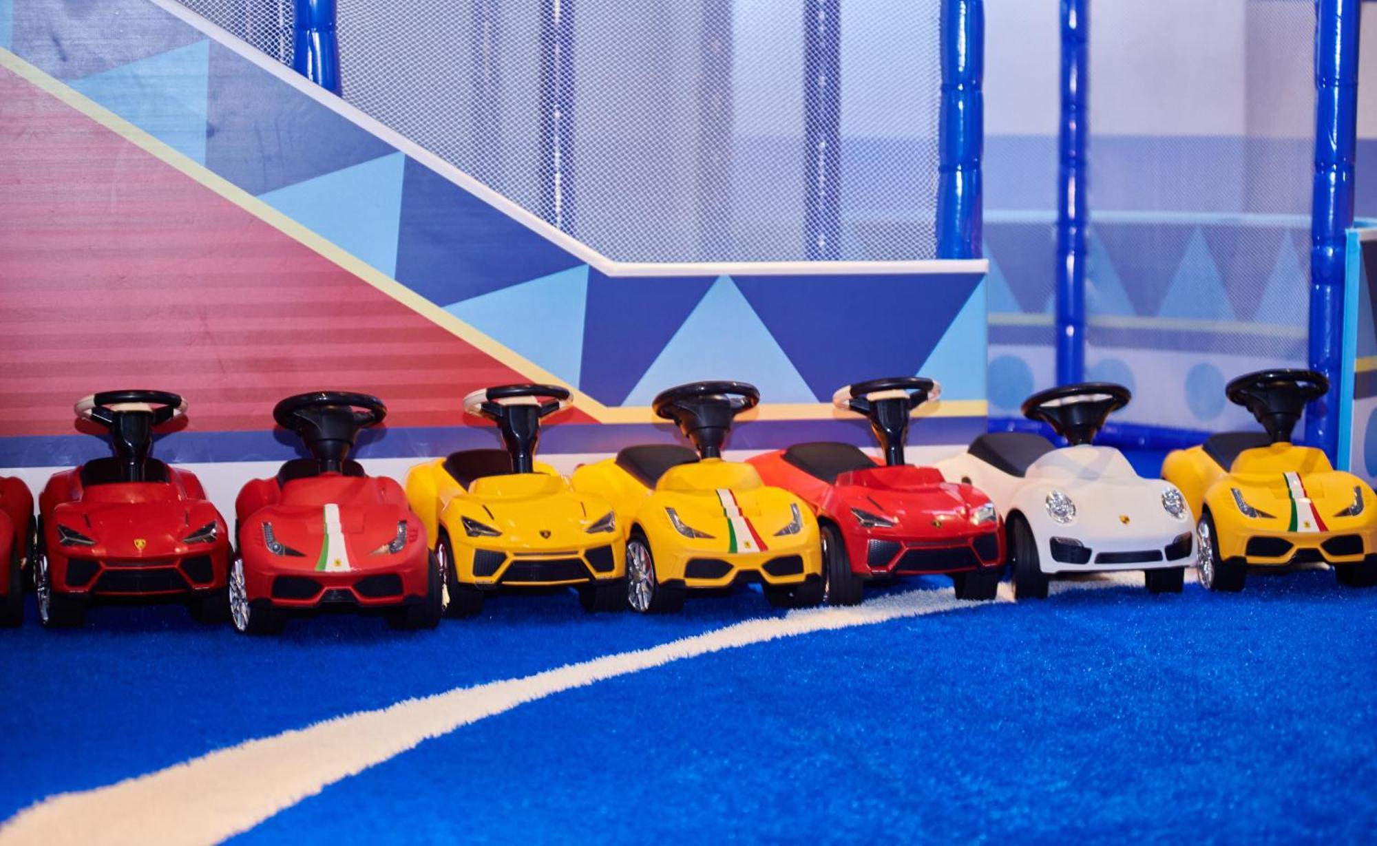 Grand Bay Resort Hotel Heng-ch'un Extérieur photo Battery-powered ride-on cars