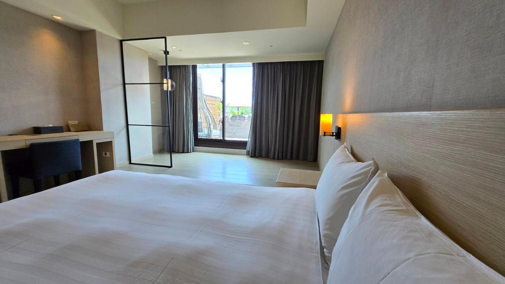 Grand Bay Resort Hotel Heng-ch'un Extérieur photo A room at the hotel